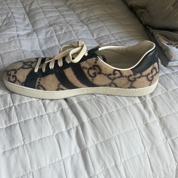 COPY - Gucci tennis shoes, size 11